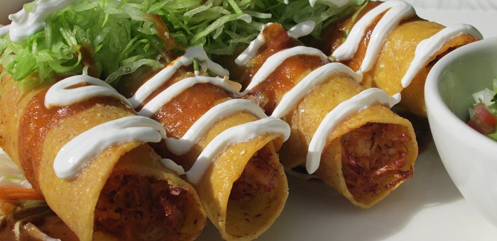 You'll love our wide range of Mexican appetisers. Our fiesta platter, chipotle cactus hot wings or skillet nachos are great to share!